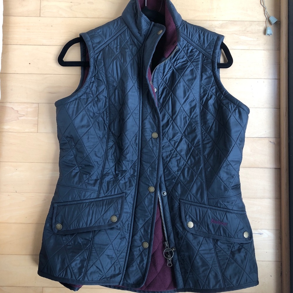 Women’s quilted Barbour vest size US 10
